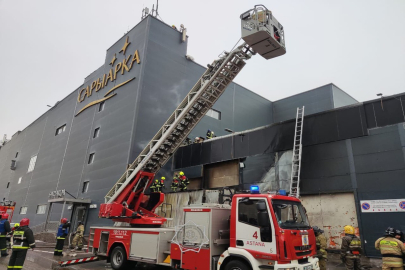 Пожар тушат в одном из ТРЦ в Астане